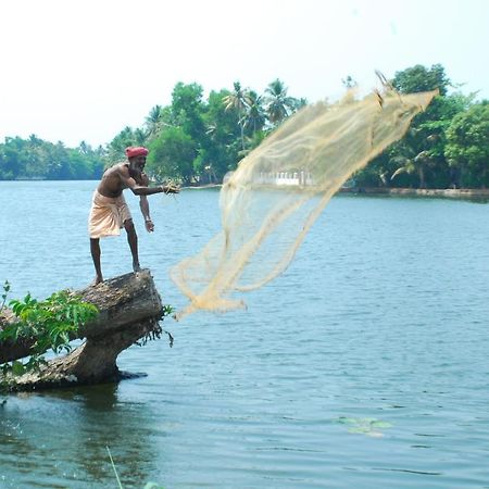 Triveny River Palace Hotel Alappuzha Luaran gambar