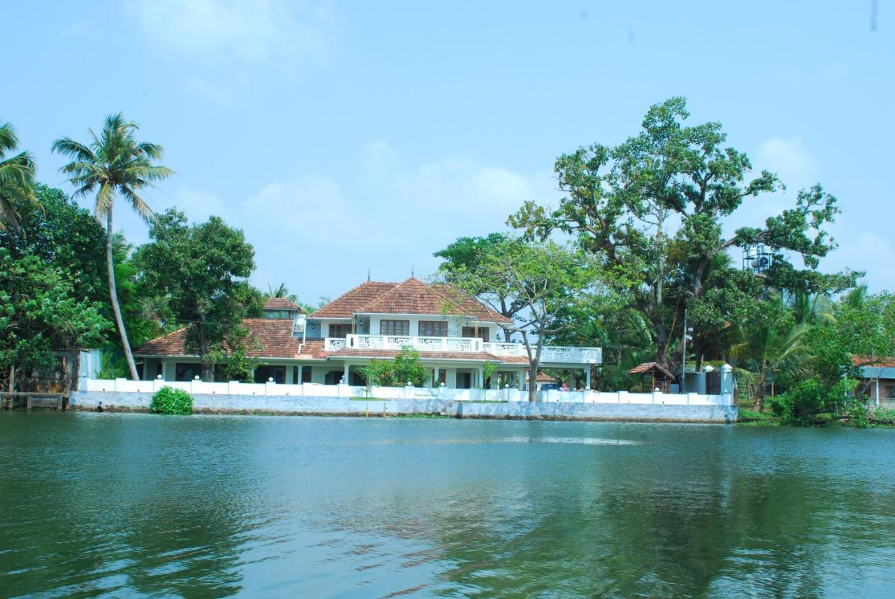 Triveny River Palace Hotel Alappuzha Luaran gambar
