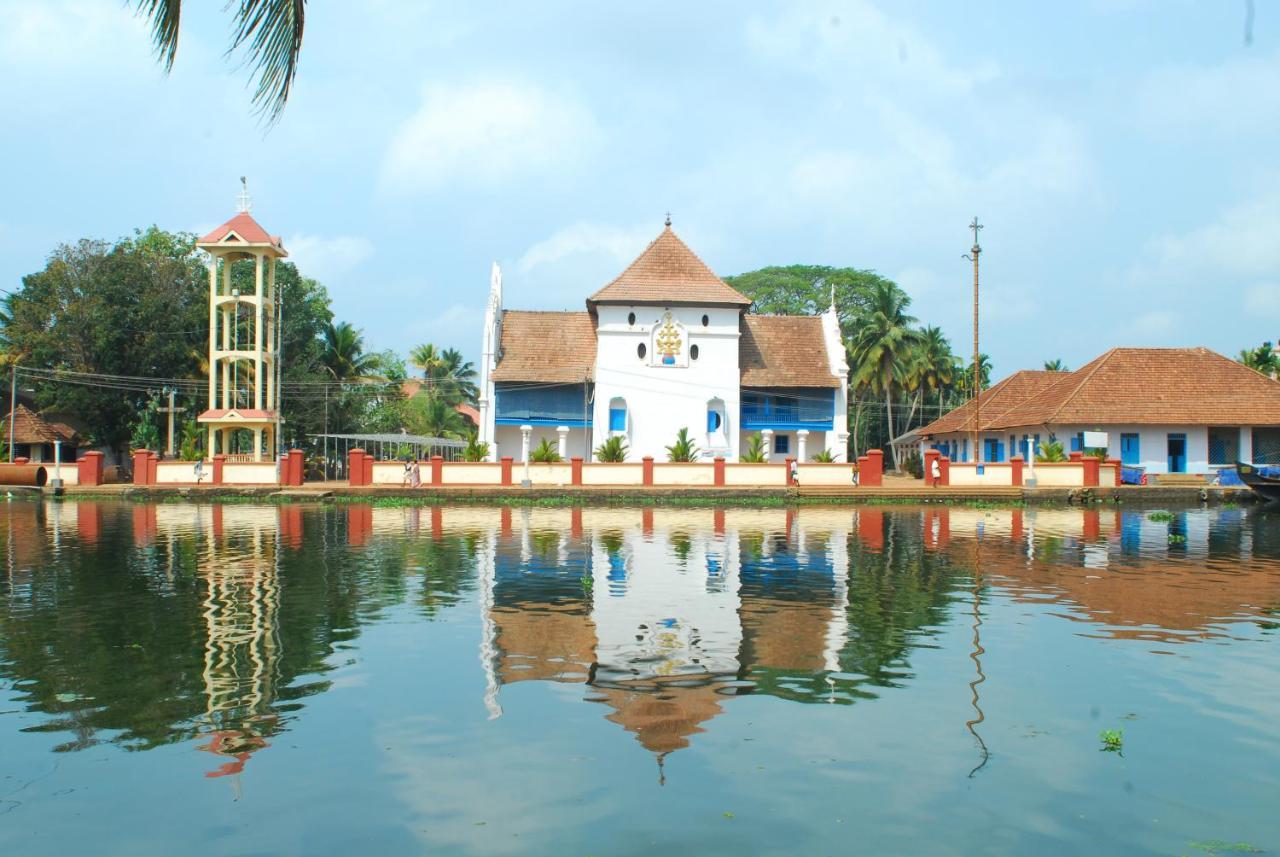Triveny River Palace Hotel Alappuzha Luaran gambar