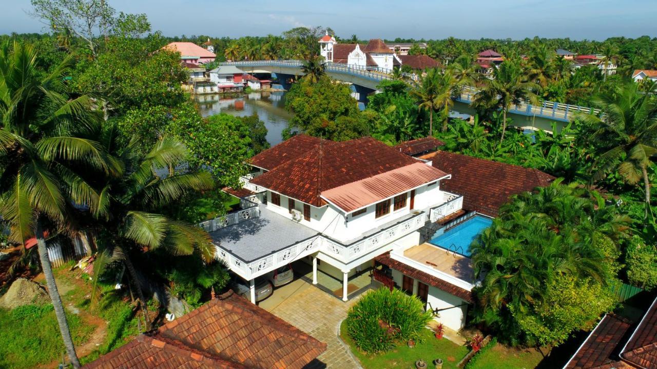 Triveny River Palace Hotel Alappuzha Luaran gambar