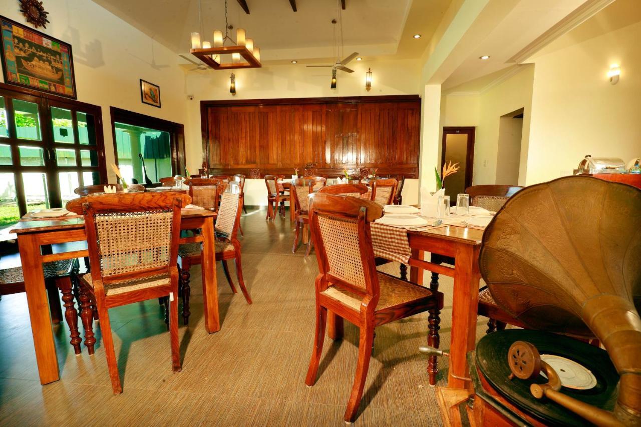 Triveny River Palace Hotel Alappuzha Luaran gambar