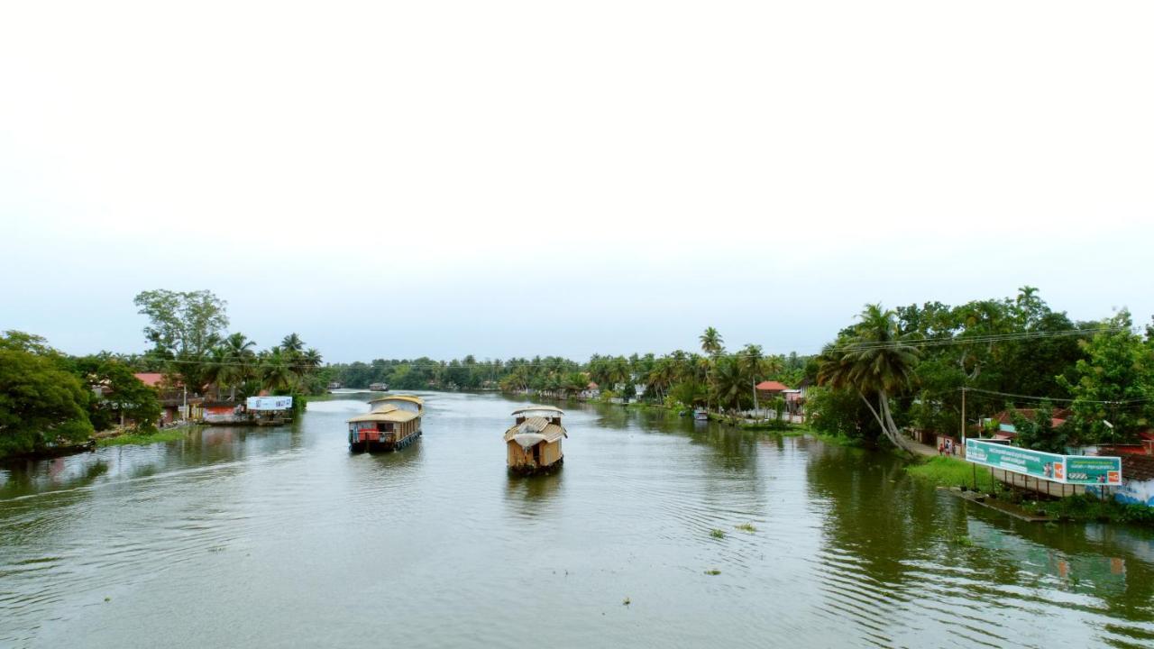 Triveny River Palace Hotel Alappuzha Luaran gambar